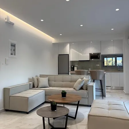 Toska ヴィラ ルートラキ